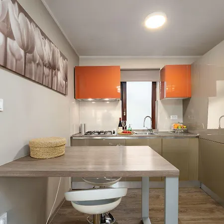 Exquisites Mit Privatem Garten, Liegen, Kinderstuhl, Waschmaschine - Nur 700 Meter Zum Prázdninový dům *