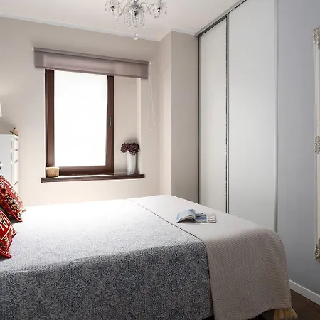 Prázdninový dům Exquisites Mit Privatem Garten, Liegen, Kinderstuhl, Waschmaschine - Nur 700 Meter Zum Poreč