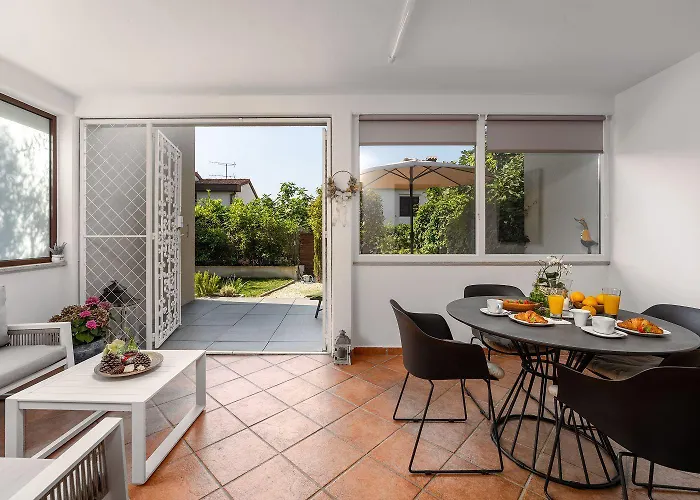 Vakantiehuis Exquisites Mit Privatem Garten, Liegen, Kinderstuhl, Waschmaschine - Nur 700 Meter Zum