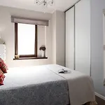 Hébergement de vacances Exquisites Mit Privatem Garten, Liegen, Kinderstuhl, Waschmaschine - Nur 700 Meter Zum Poreč