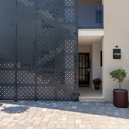 Dom wakacyjny Exquisites Mit Privatem Garten, Liegen, Kinderstuhl, Waschmaschine - Nur 700 Meter Zum Poreč