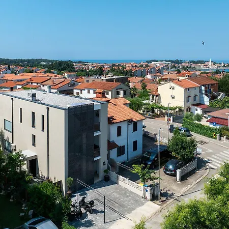 Exquisites Mit Privatem Garten, Liegen, Kinderstuhl, Waschmaschine - Nur 700 Meter Zum Дом отдыха