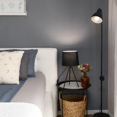 Exquisites Mit Privatem Garten, Liegen, Kinderstuhl, Waschmaschine - Nur 700 Meter Zum * Poreč