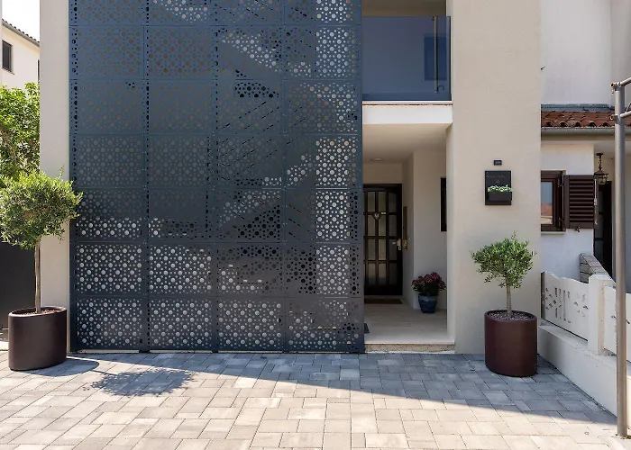 度假居 Exquisites Mit Privatem Garten, Liegen, Kinderstuhl, Waschmaschine - Nur 700 Meter Zum 波雷奇