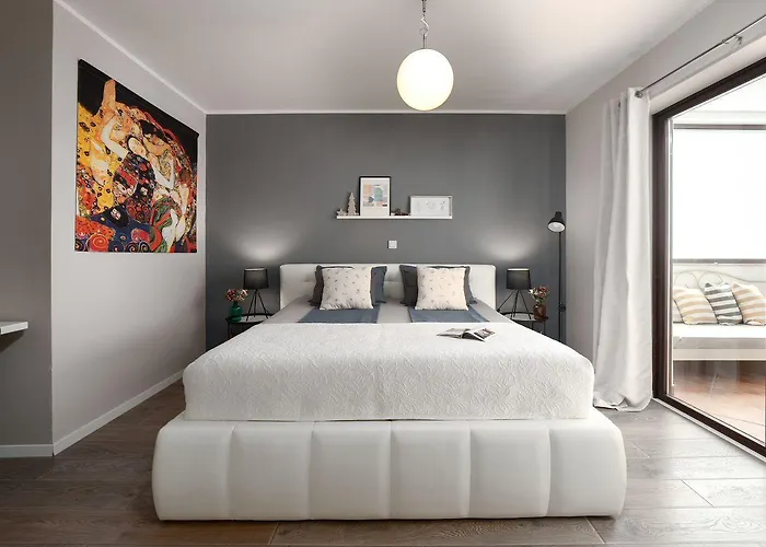 Exquisites Mit Privatem Garten, Liegen, Kinderstuhl, Waschmaschine - Nur 700 Meter Zum 波雷奇