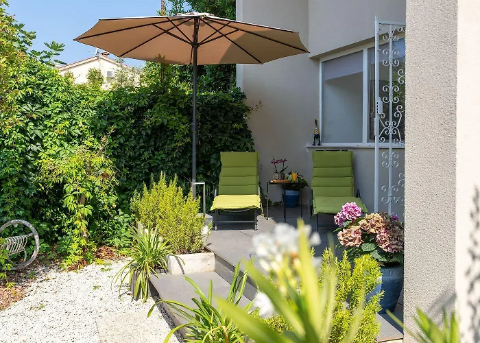 度假居 Exquisites Mit Privatem Garten, Liegen, Kinderstuhl, Waschmaschine - Nur 700 Meter Zum