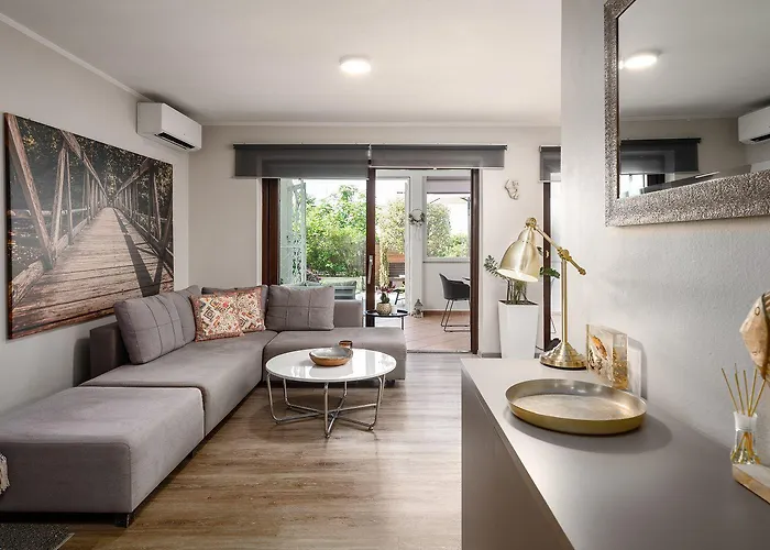 Exquisites Mit Privatem Garten, Liegen, Kinderstuhl, Waschmaschine - Nur 700 Meter Zum * 波雷奇